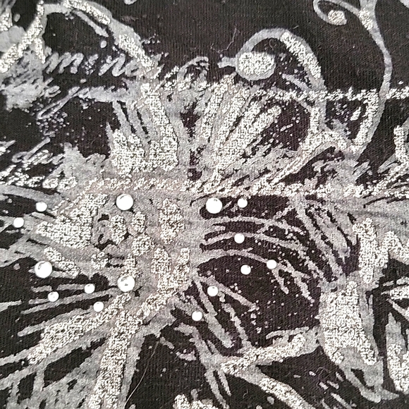 BLACK TOP SIZE MEDIUM - Picture 5 of 5